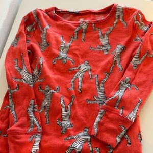 Gap Kid Size 6 Red Mummy Print Long Sleeve PJ